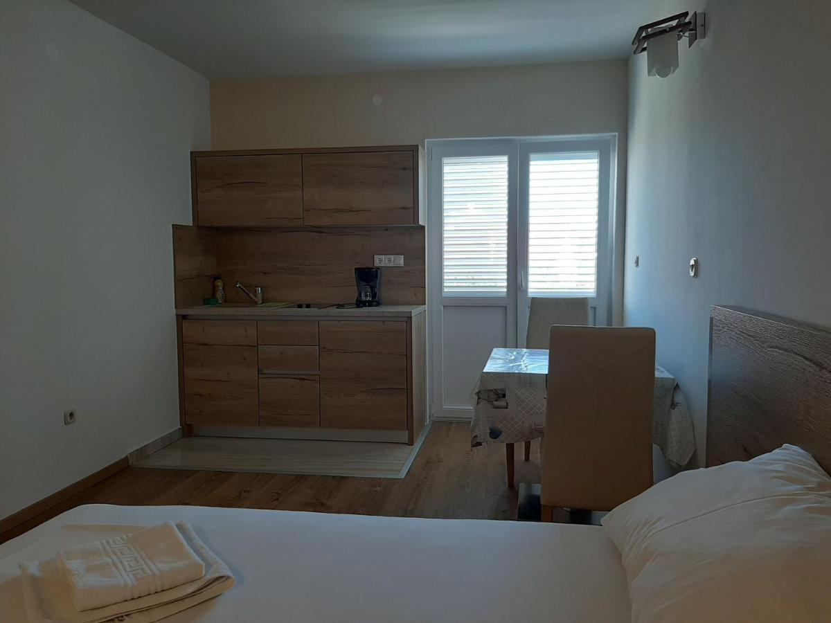 Apartments Edo Новалья Экстерьер фото